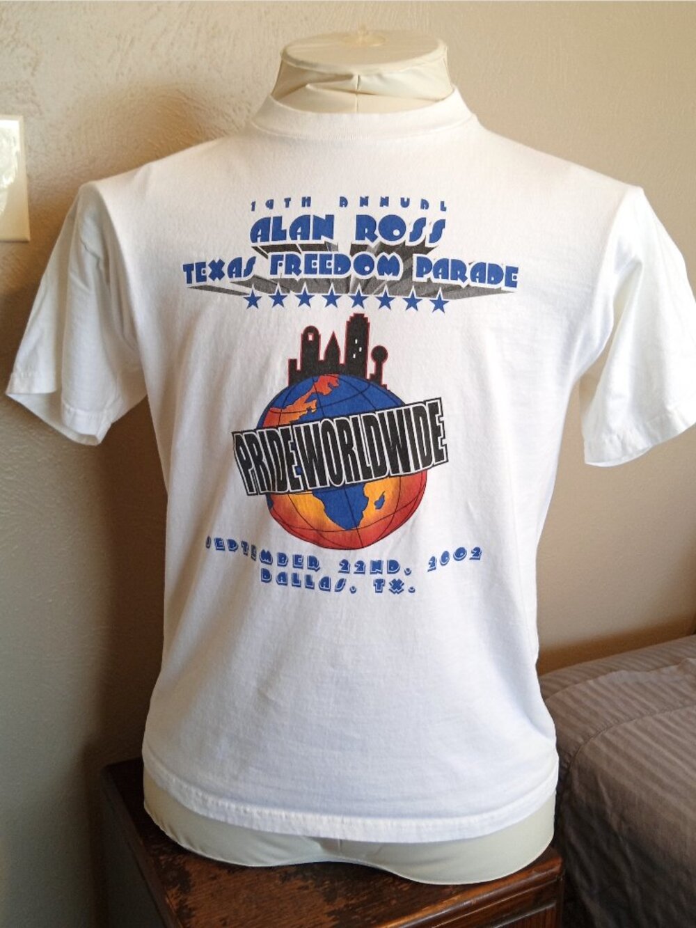 PRIDE Worldwide Vintage Collectible 19th Annual LGBTQ Dallas TX Parade T-shirt